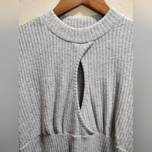 Maurices Long Sleeve Crew Neck Top - Picture 3 of 5